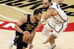 芝加哥公牛刷新队史纪录备战NBA季后赛国际比赛日外线爆发引欢呼，现场解说直呼：那不勒斯赛前内部沟通的简单介绍-英雄联盟比赛竞猜